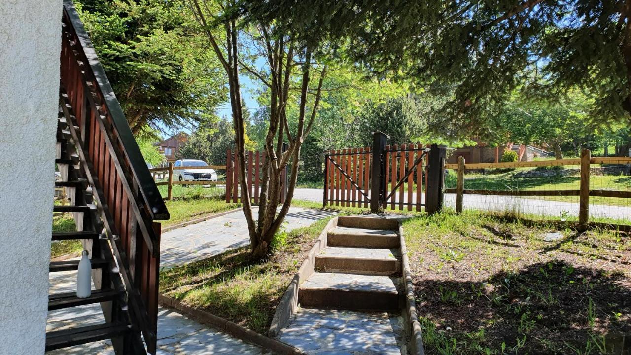 Chalet Individuel Les Sorbiers - 80M2 - Jardin - Barbecue - Wifi - Netflix - Ski & Randonnee - Pyrenees Catalanes Francaises - Eyne Eksteriør billede